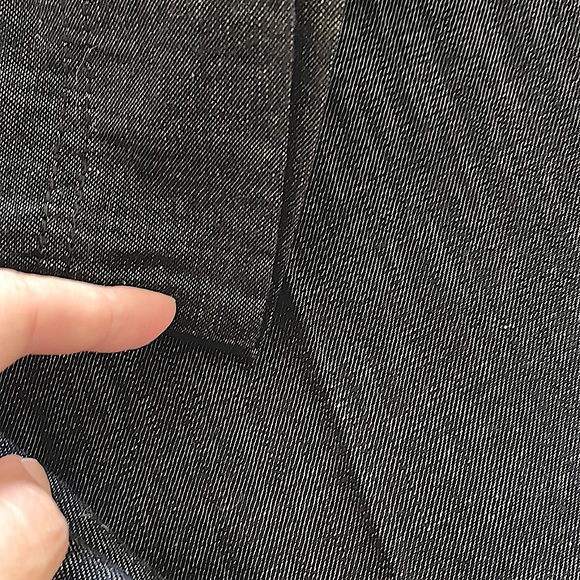 Hugo Boss Pleated Jeans - Picture 7 of 7